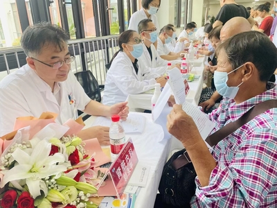 減費(fèi)用、少奔波!六院領(lǐng)銜上海首個(gè)腎病腹透治療社區(qū)示范體系建設(shè)啟動(dòng)